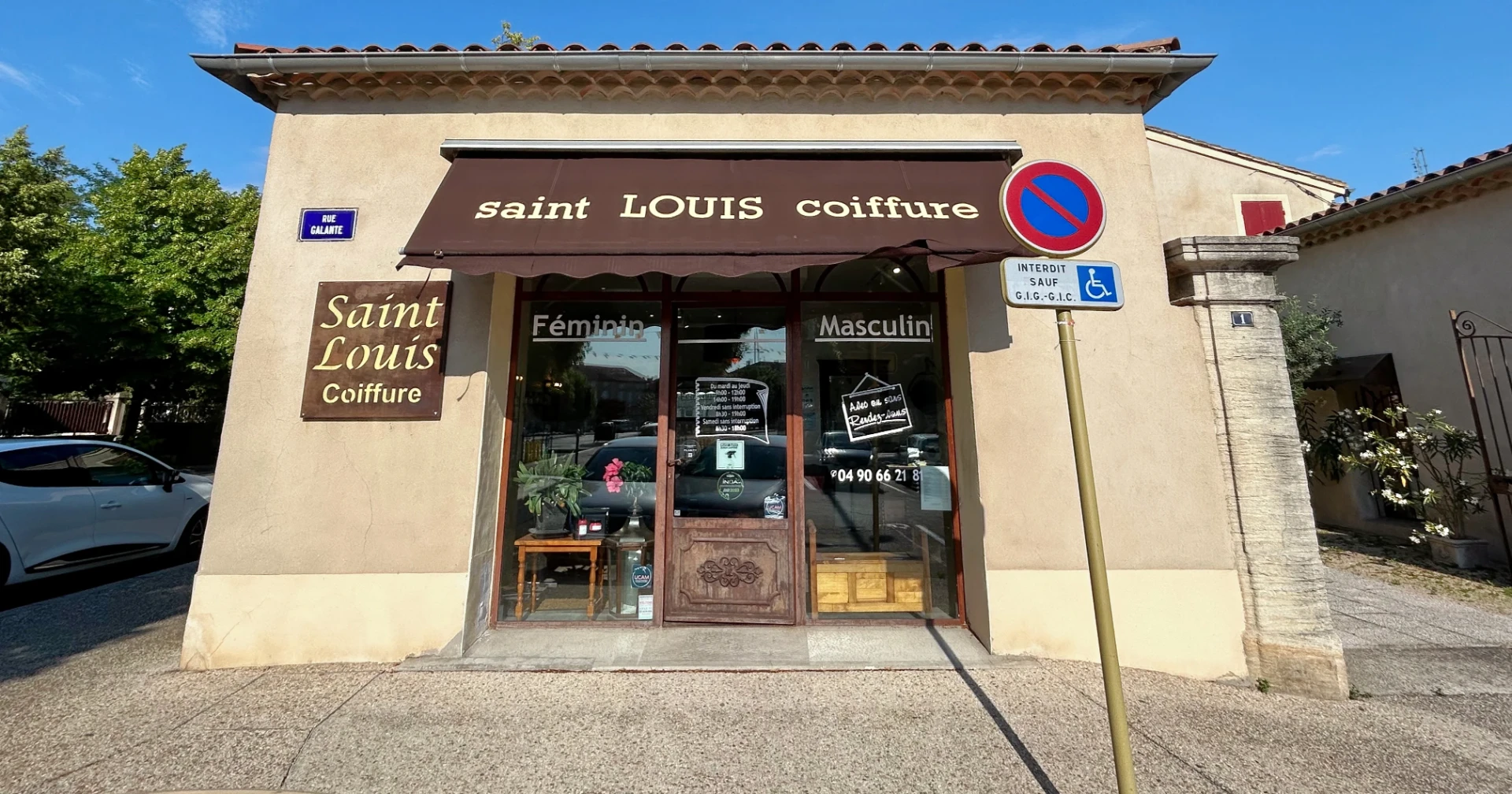 Salon St Louis